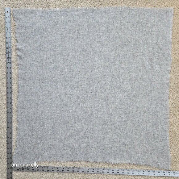 Everlane Cashmere Square Scarf Heather Grey